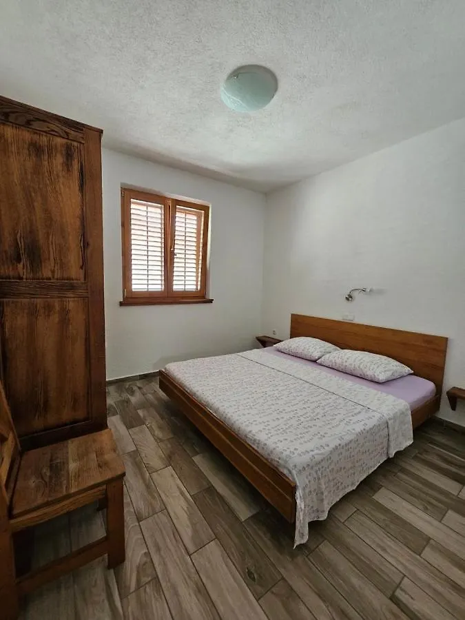Holiday Homes Sintija Kampor 0*,