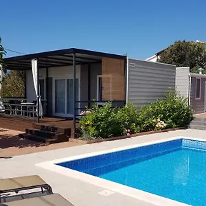 Mobile Homes Suha Punta Kampor